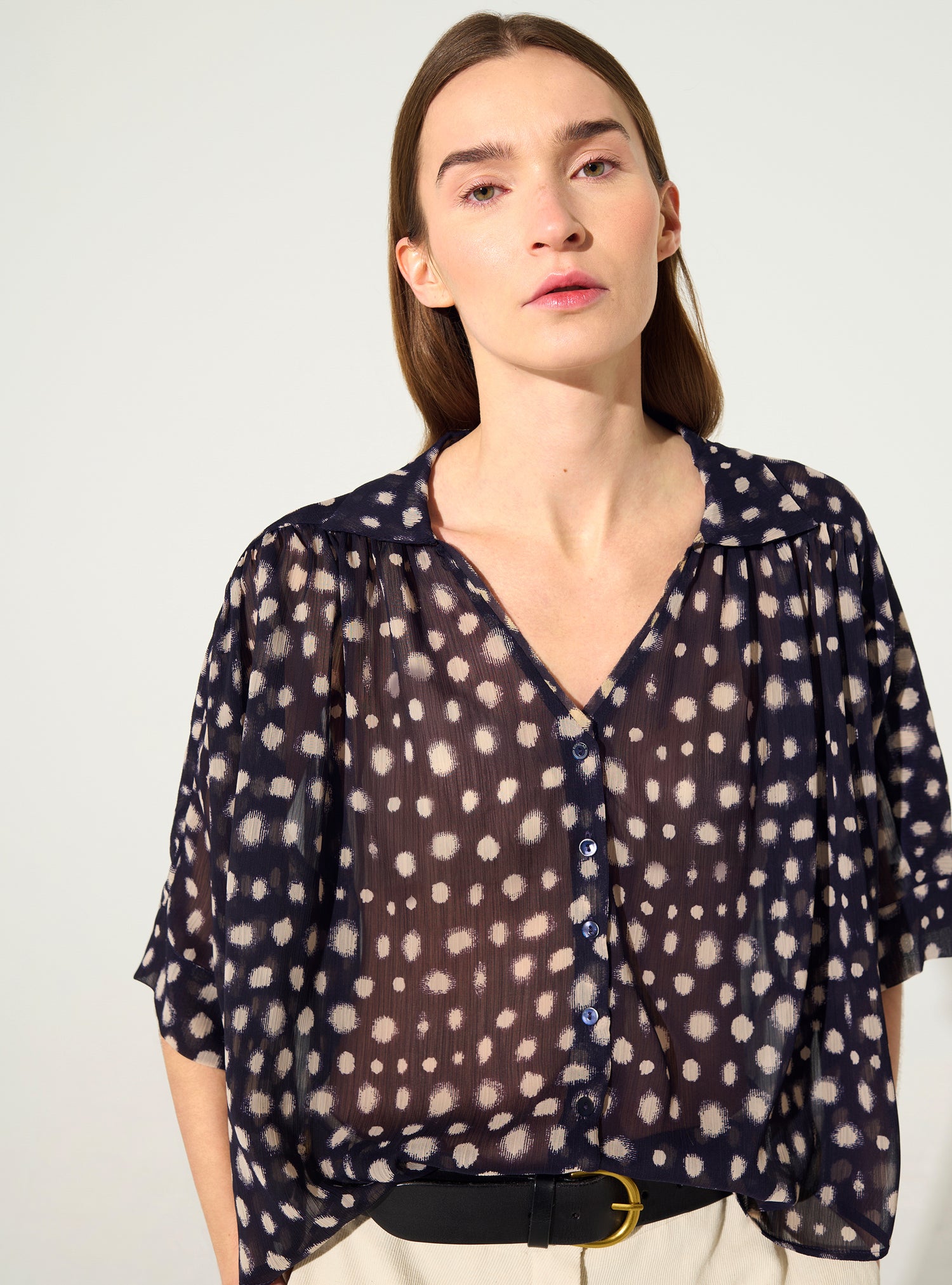 Übergroßes XXL-Hemd mit lila Hausmuster