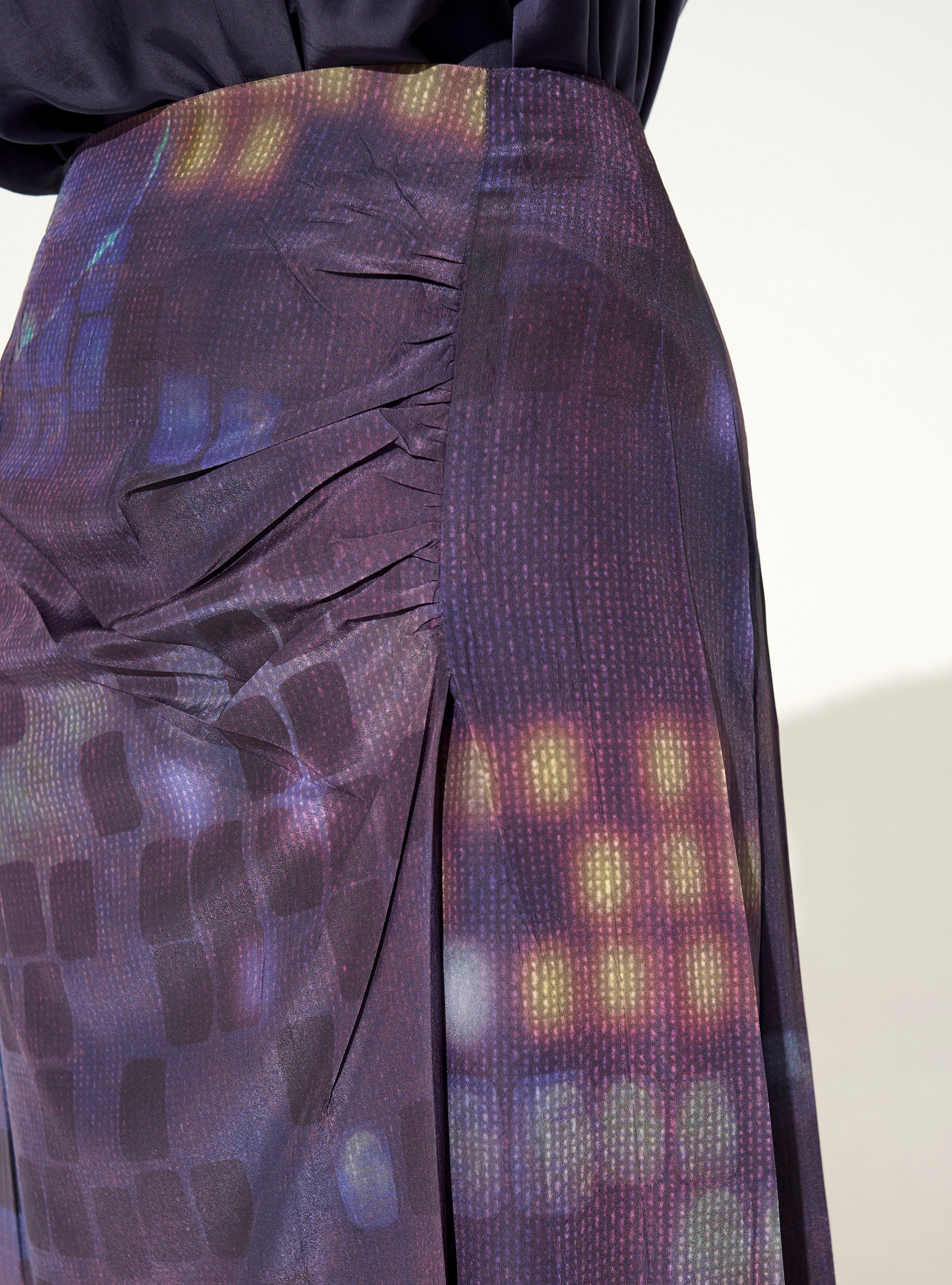 Purple printed pleated midi skirt