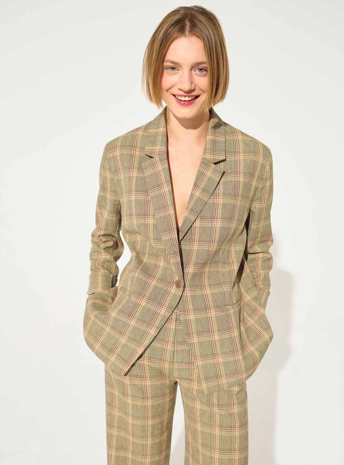 Loose-fitting linen check jacket