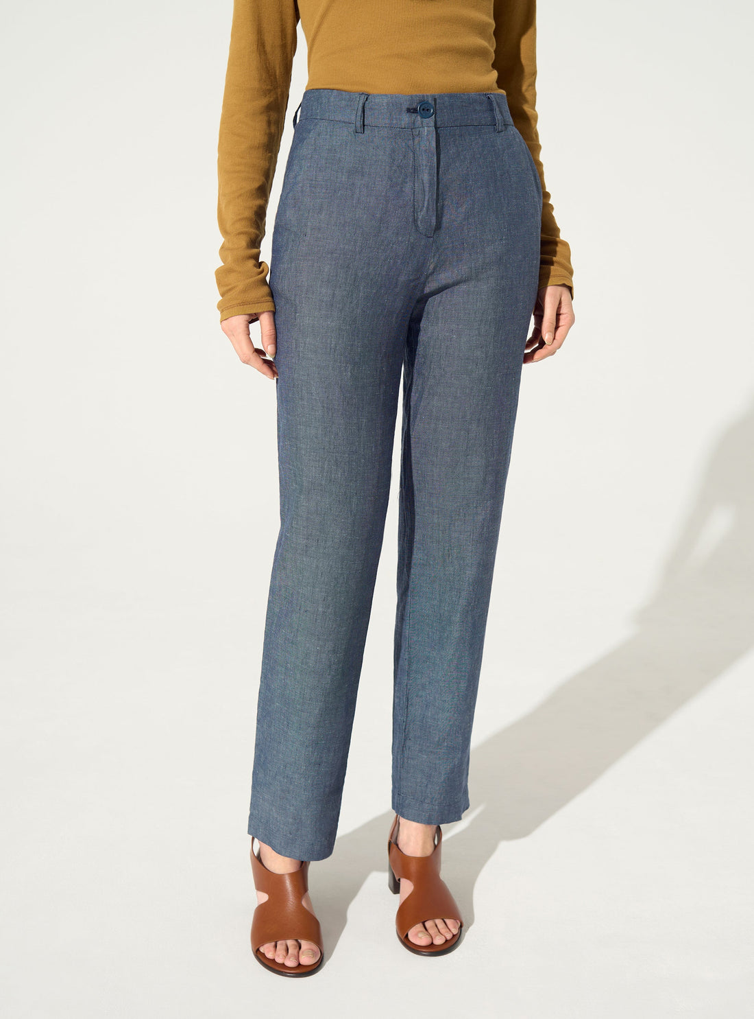 Straight-leg trousers in blue linen and cotton