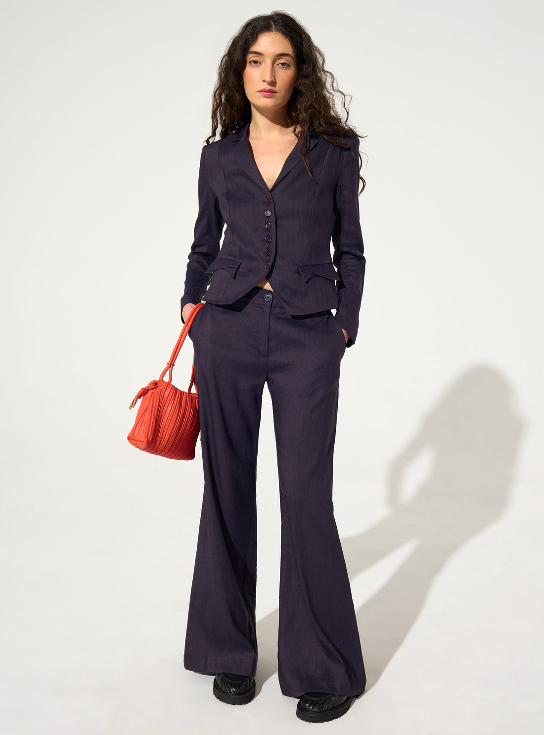 Taillierte, bedruckte Jacke aus violettem Leinen