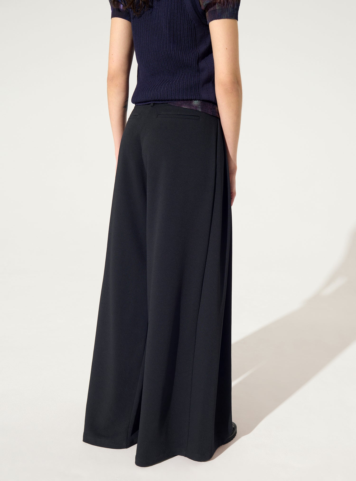 Wide-leg black trousers