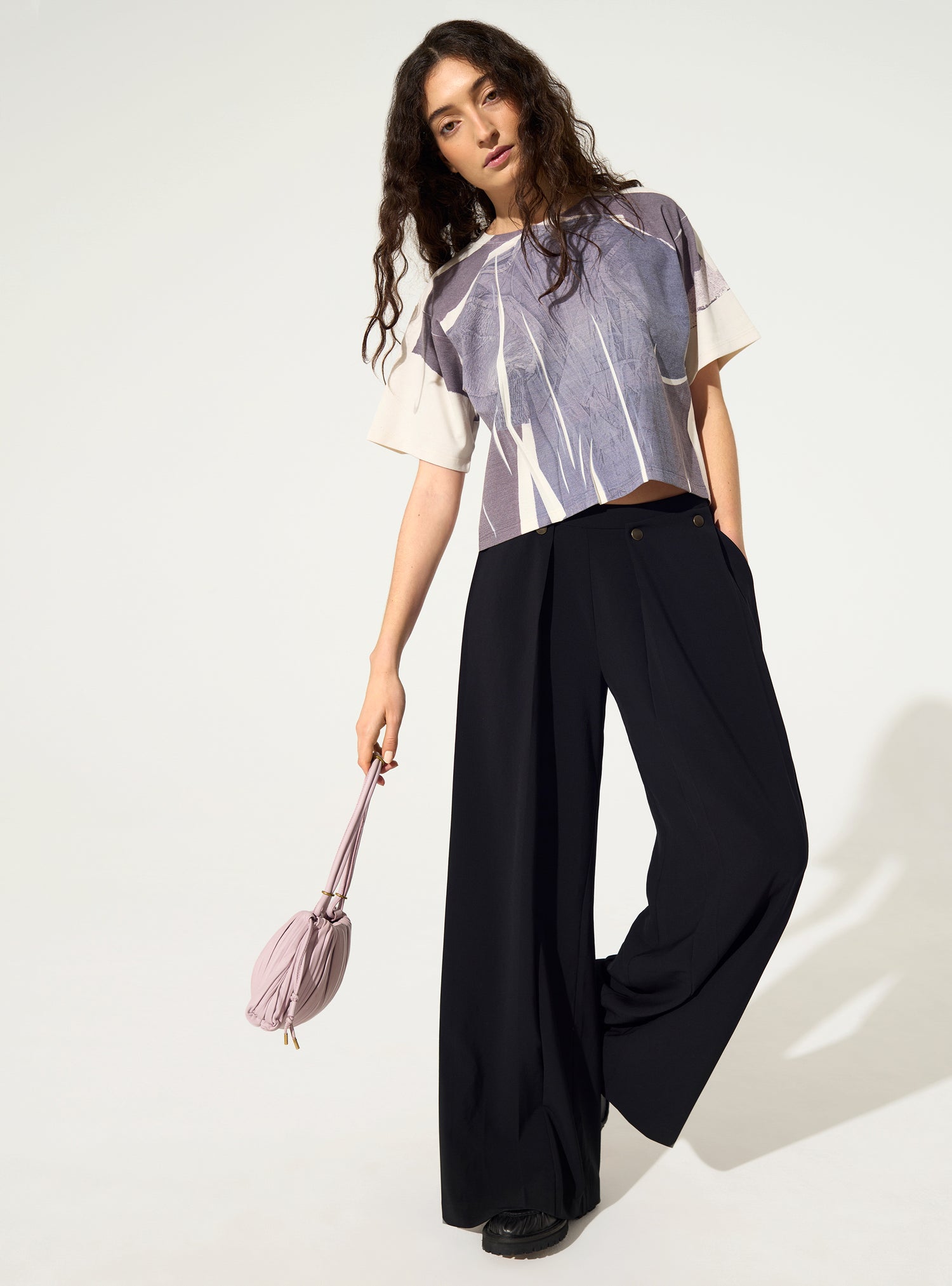 Wide-leg black trousers