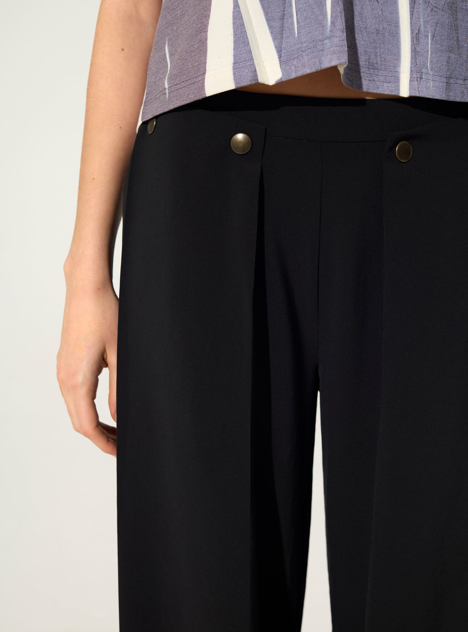 Wide-leg black trousers