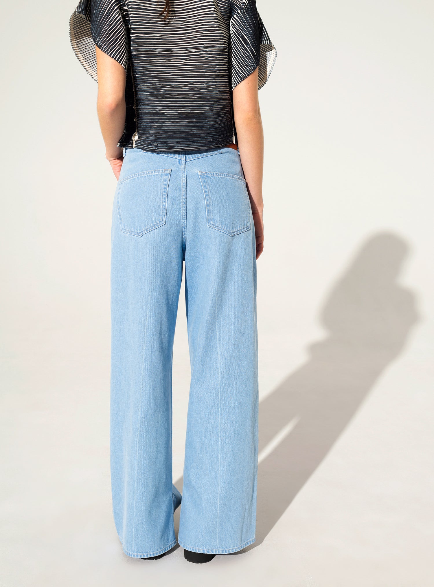 baggy blue cotton jeans