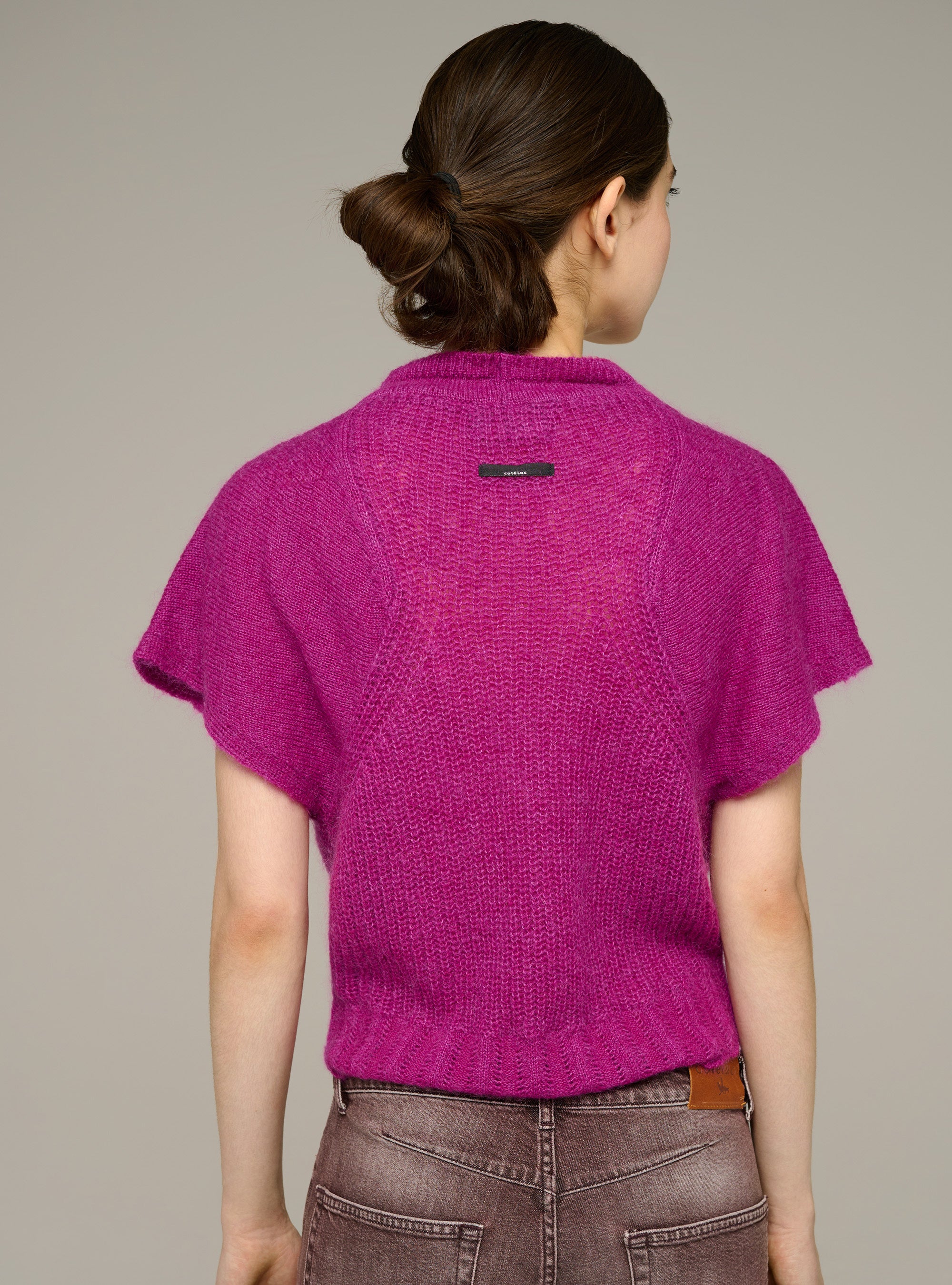Taillierter Rundhals-Pullover Kurzarm