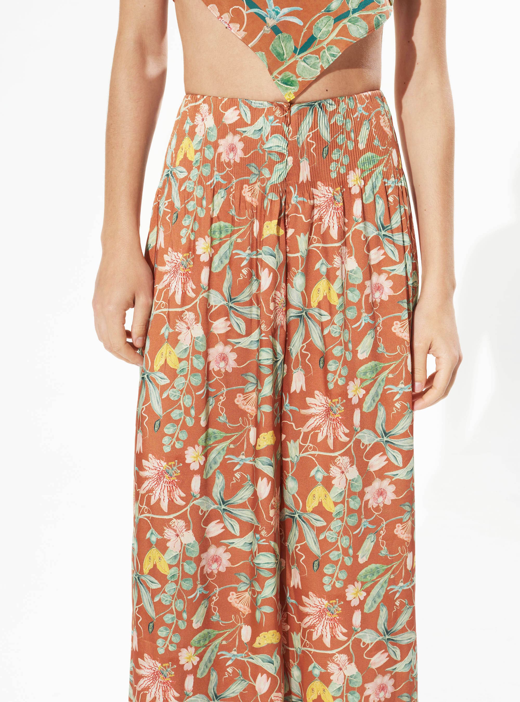 Hose mit weitem Bein