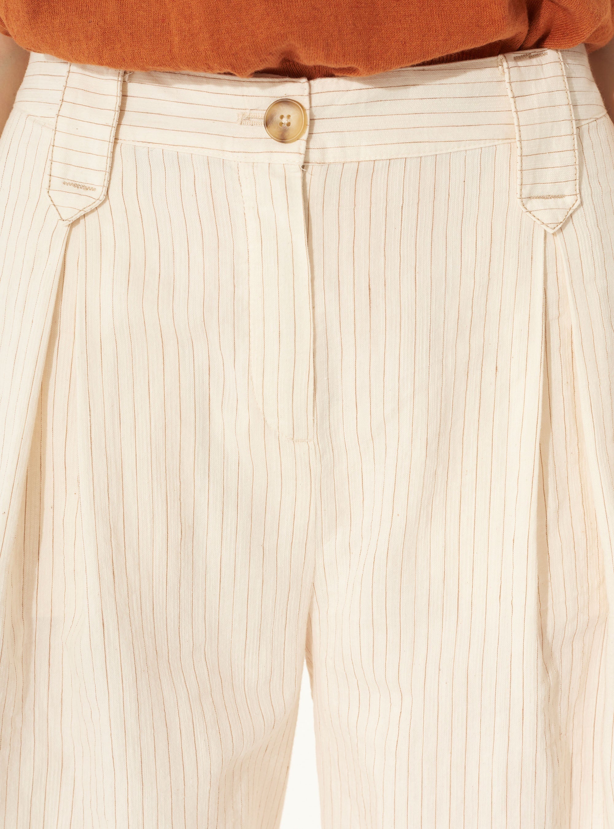 Short acoté 