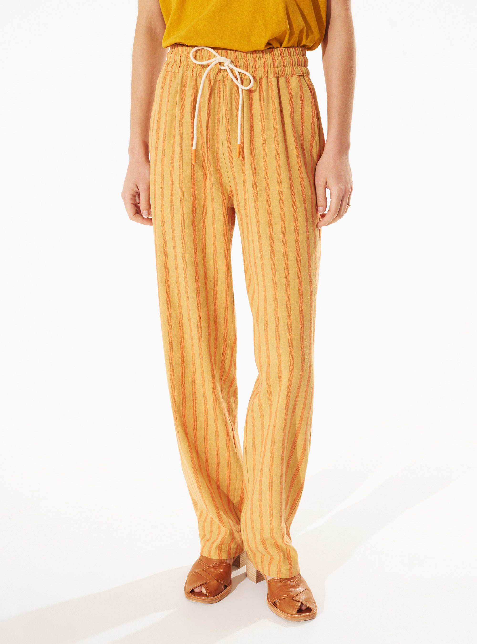 Hose mit weitem Bein