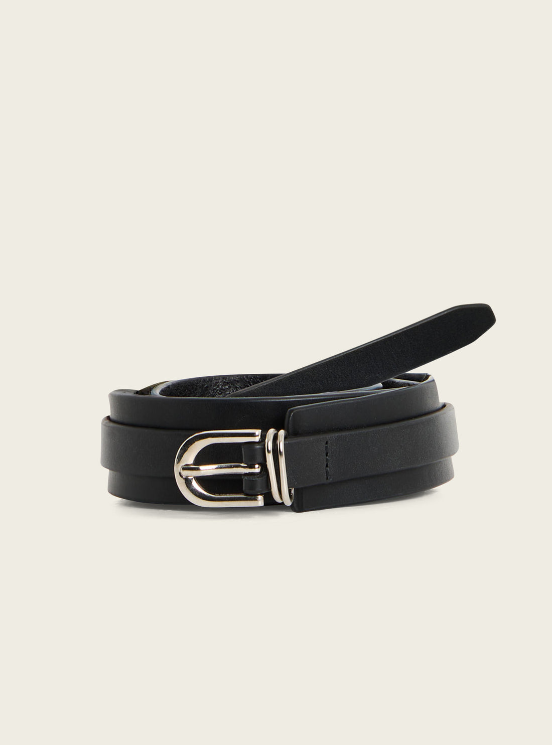 Ceinture en cuir à œillets argentés